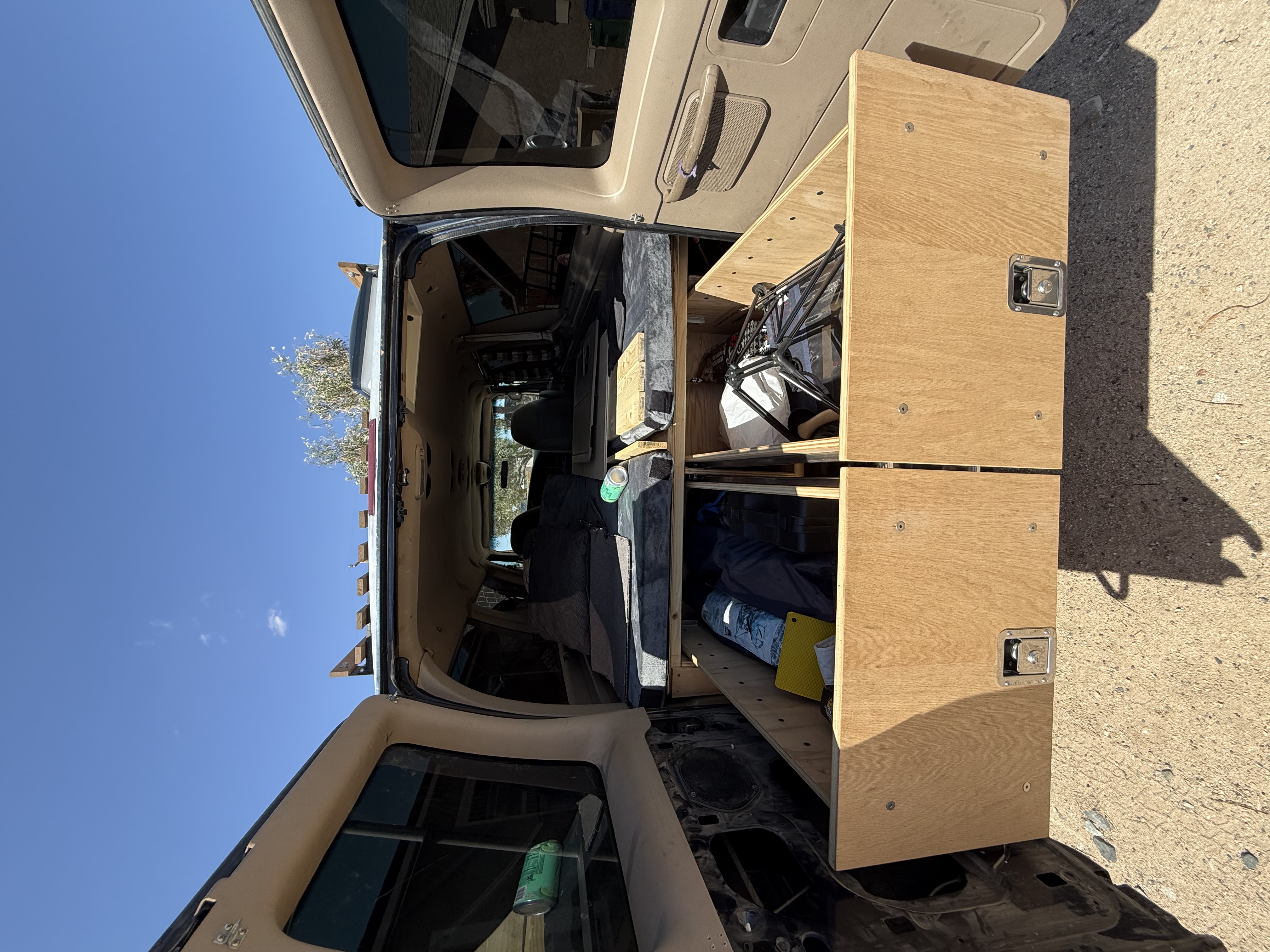 Used 2002 Ford E-350 and Econoline 350 Wagon RWD image 6