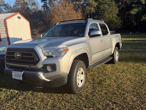 Used 2021 Toyota Tacoma SR image 2