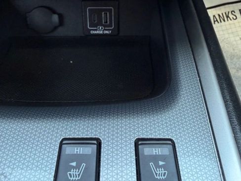 Used 2019 Nissan Pathfinder SL AWD/4WD image 13
