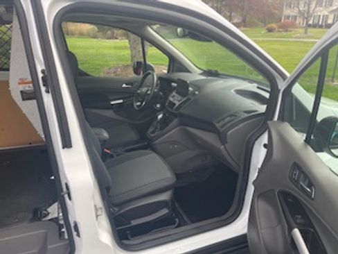 Used 2020 Ford Transit Connect XLT image 12