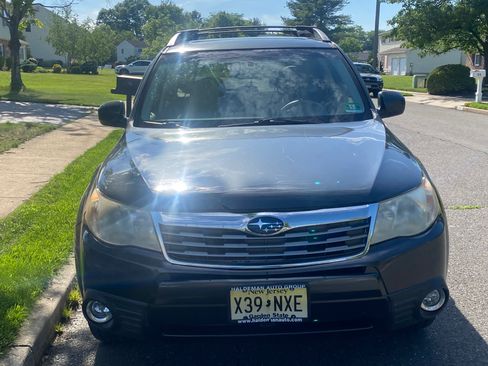 Used 2010 Subaru Forester 2.5X Premium w/ Popular Equipment Group 1A AWD/4WD image 5