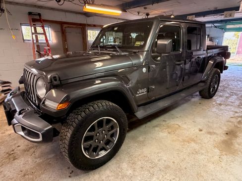 Used 2020 Jeep Gladiator Overland AWD/4WD image 21