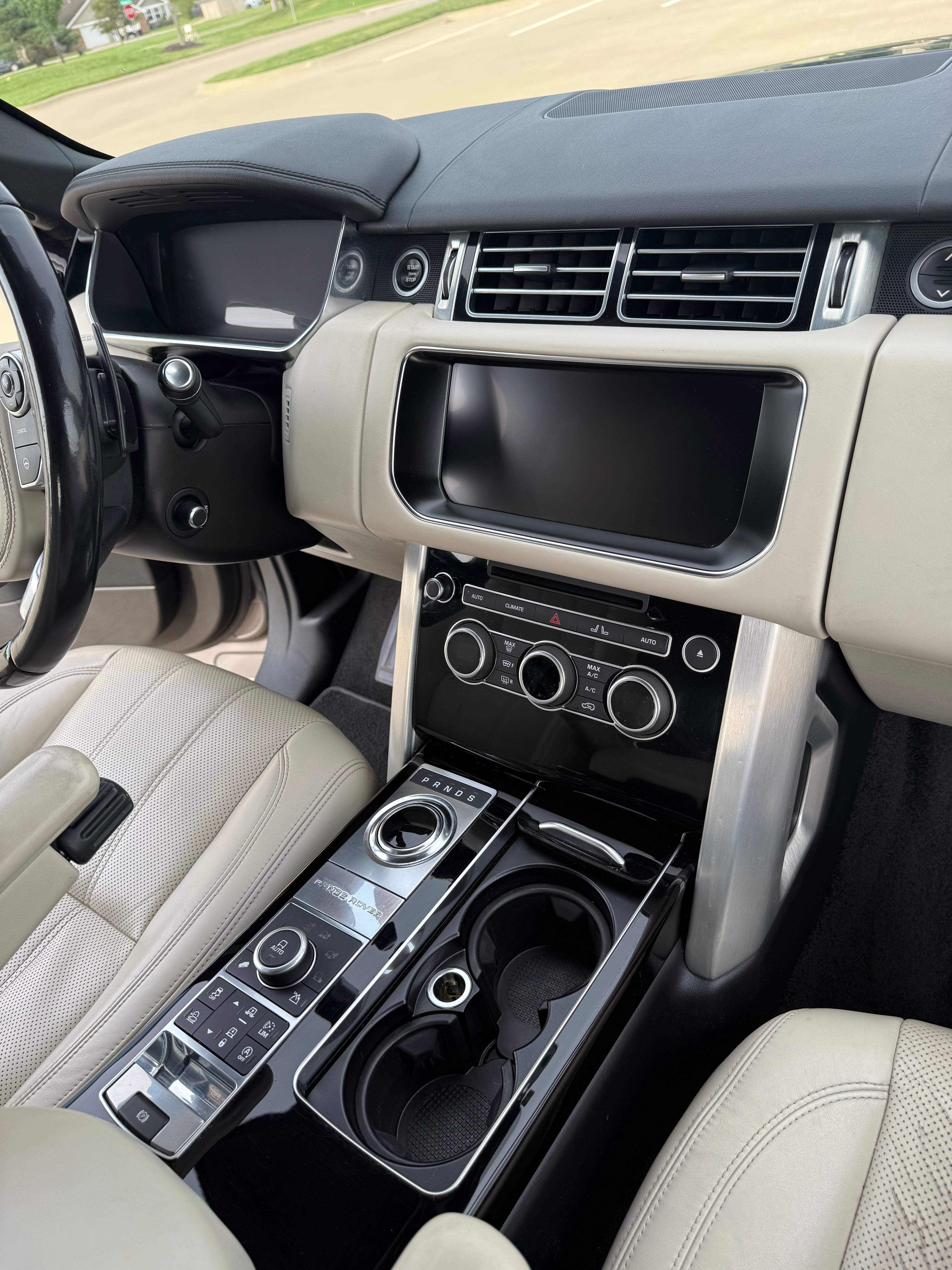 Used 2017 Land Rover Range Rover HSE AWD/4WD image 20