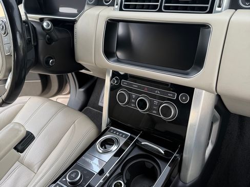 Used 2017 Land Rover Range Rover HSE image 20