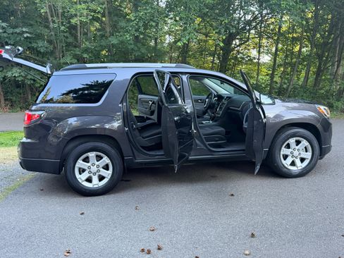 Used 2016 GMC Acadia SLE AWD/4WD image 28