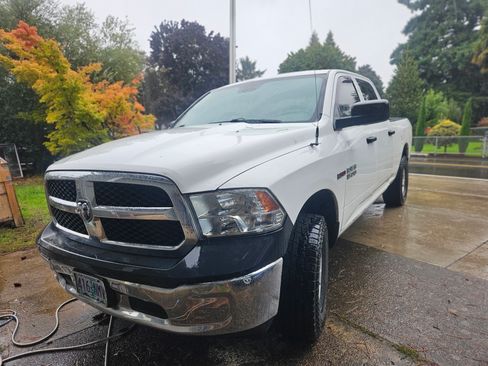 Used 2018 RAM 1500 Tradesman w/ Chrome Appearance Group image 2