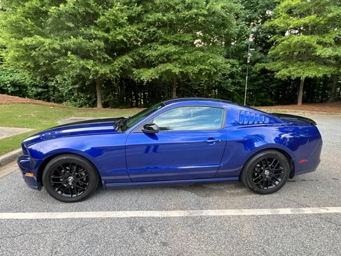 Used 2014 Ford Mustang Coupe w/ Equipment Group 102A RWD image 24