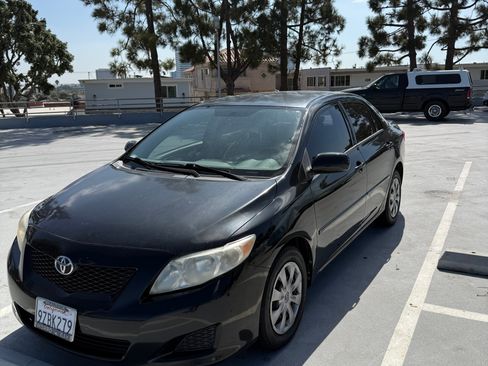 Used 2010 Toyota Corolla LE w/ All Weather Guard Pkg FWD image 10
