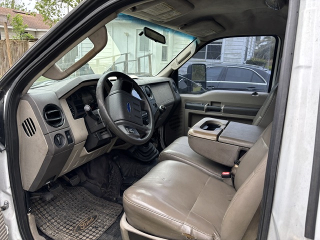 Used 2008 Ford F550 4x4 Regular Cab Super Duty image 11