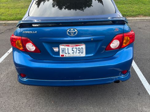 Used 2009 Toyota Corolla S w/ Sport Pkg FWD image 2