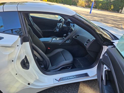 Used 2018 Chevrolet Corvette Stingray Coupe w/ Battery Protection Package image 15