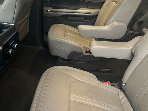 Used 2020 Ford Expedition Limited w/ Equipment Group 301A AWD/4WD image 6