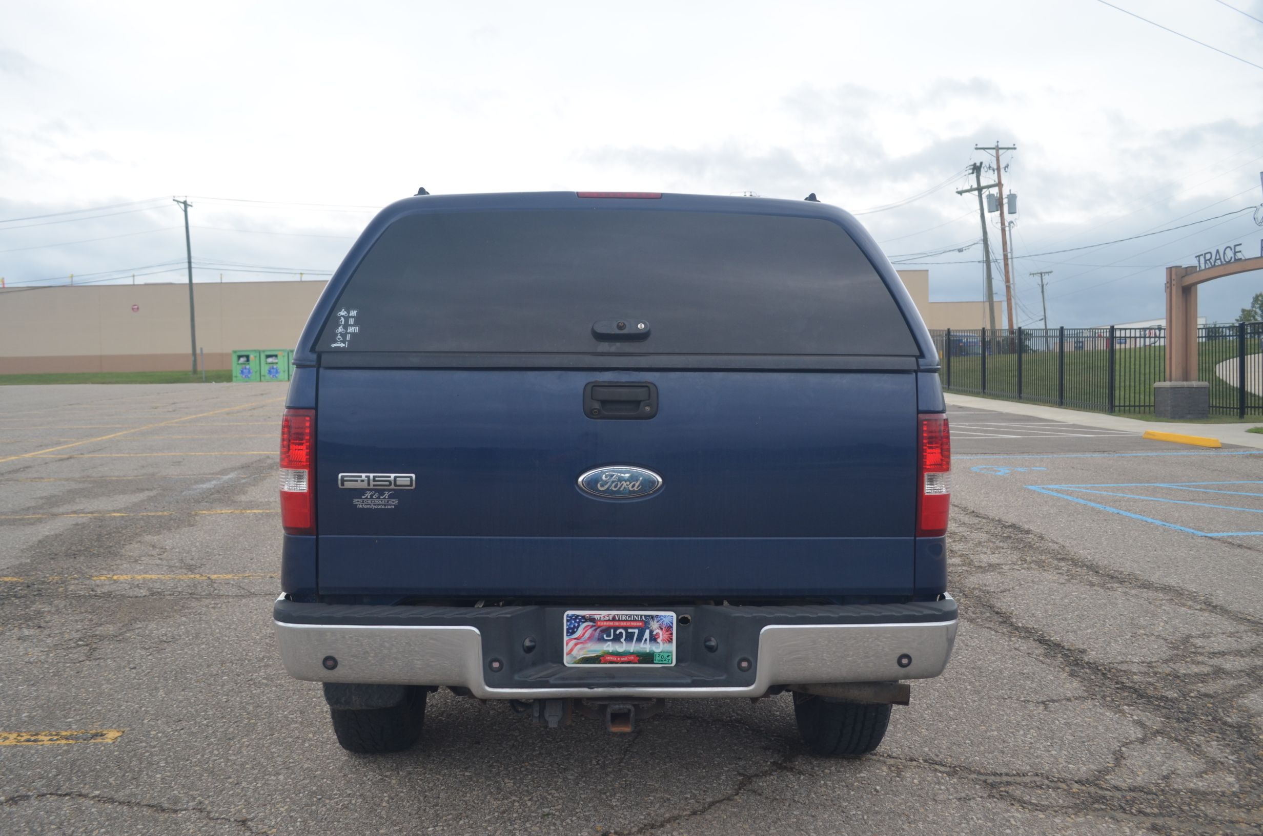 Used 2007 Ford F150 XLT AWD/4WD image 2