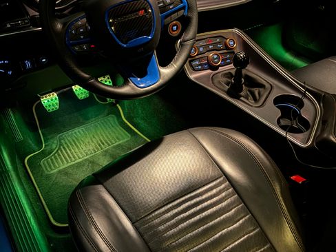 Used 2016 Dodge Challenger R/T Scat Pack RWD image 9