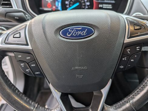 Used 2016 Ford Fusion Titanium image 16