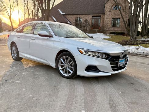 Used 2022 Honda Accord LX image 4