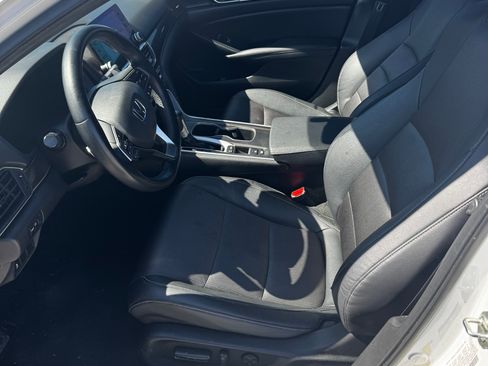 Used 2019 Honda Accord Sport image 11