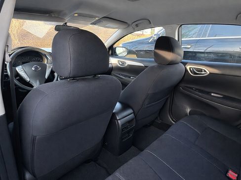 Used 2015 Nissan Sentra S image 8