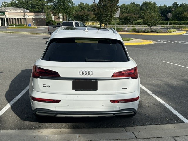 Used 2021 Audi Q5 2.0T Premium w/ Convenience Package AWD/4WD image 8