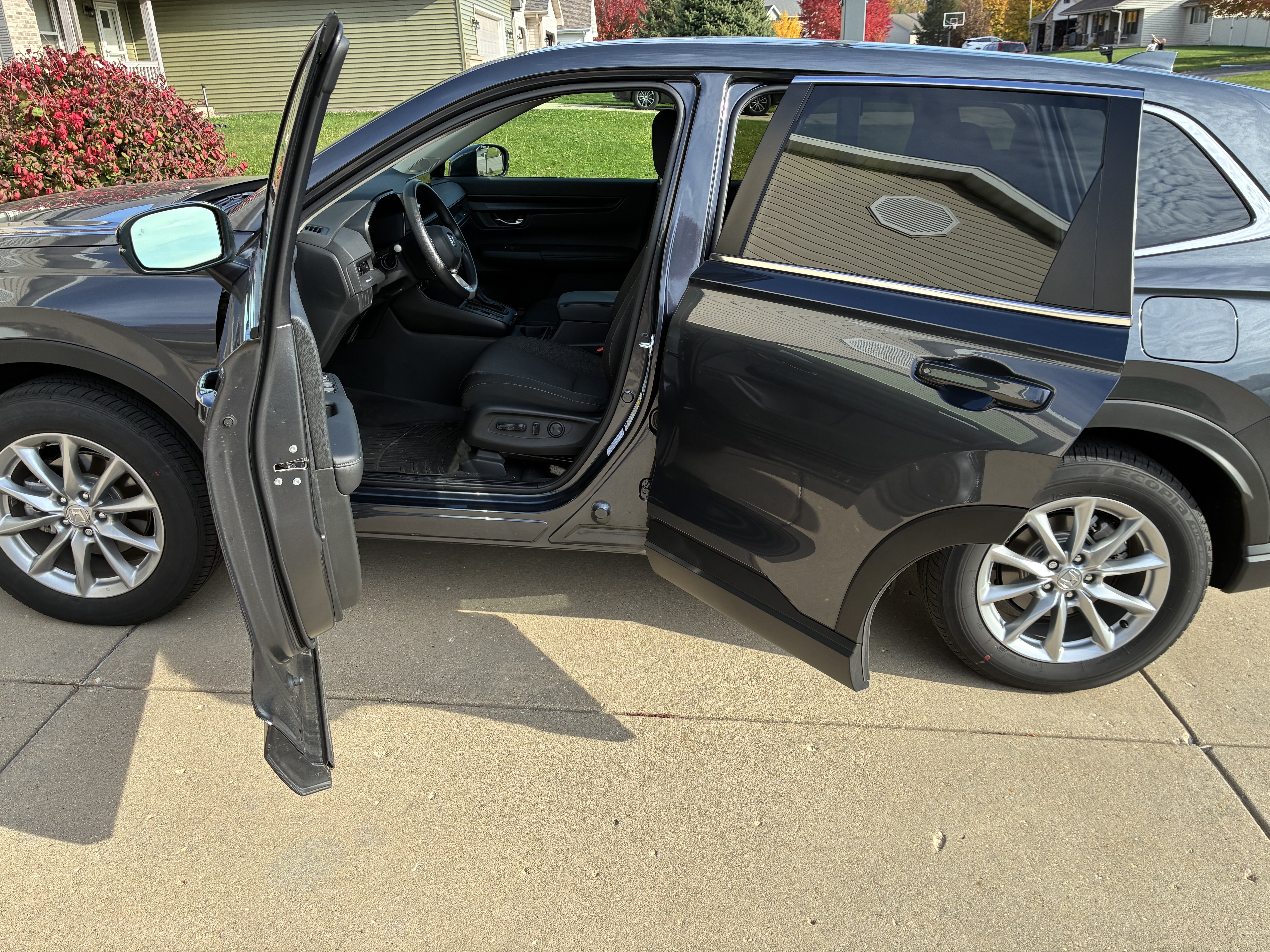 Used 2026 Honda CR-V EX image 2