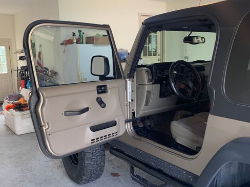 Used 2003 Jeep Wrangler Rubicon image 14