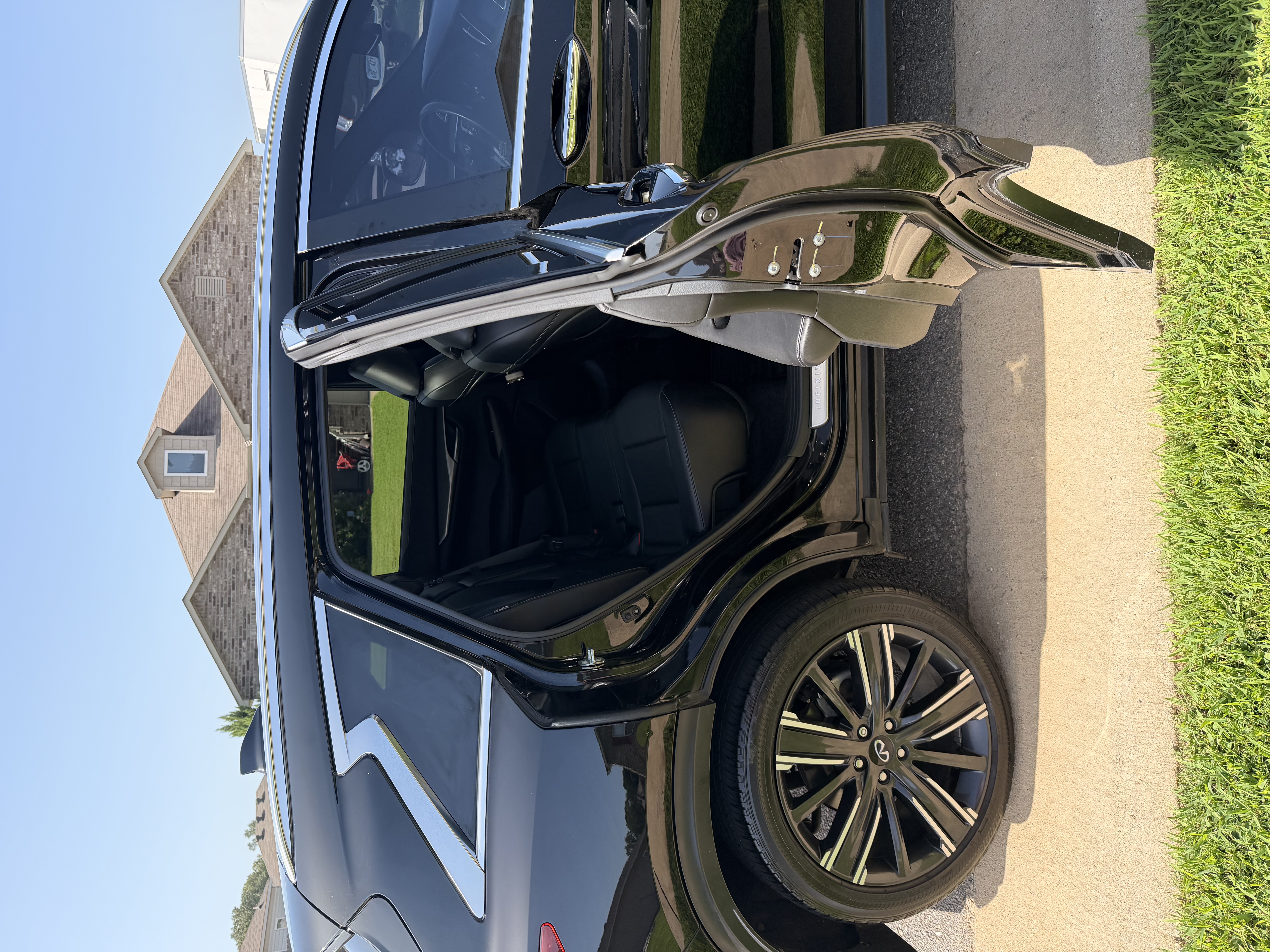 Used 2022 INFINITI QX50 Luxe w/ Appearance Package FWD image 12