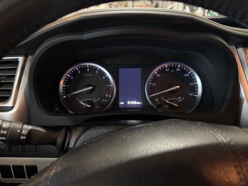 Used 2018 Toyota Highlander XLE image 14