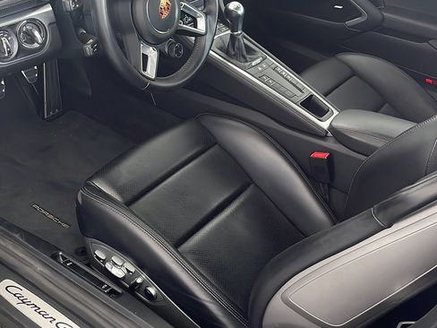 Used 2018 Porsche 718 Cayman GTS image 13