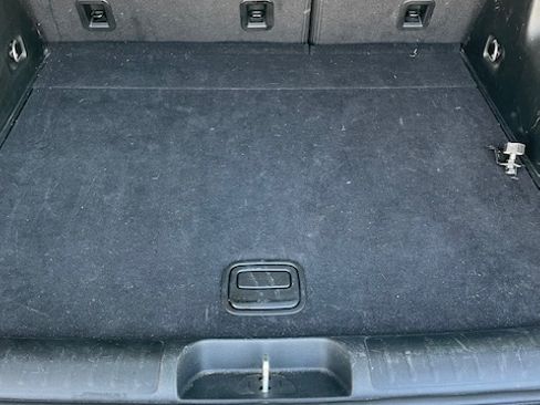 Used 2020 Jeep Cherokee Latitude Plus image 12