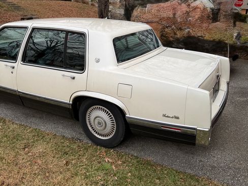 Used 1993 Cadillac De Ville Sedan image 9