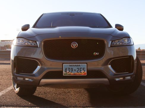 Used 2020 Jaguar F-PACE S image 10