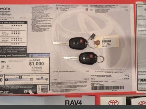 Used 2015 Toyota RAV4 LE image 17