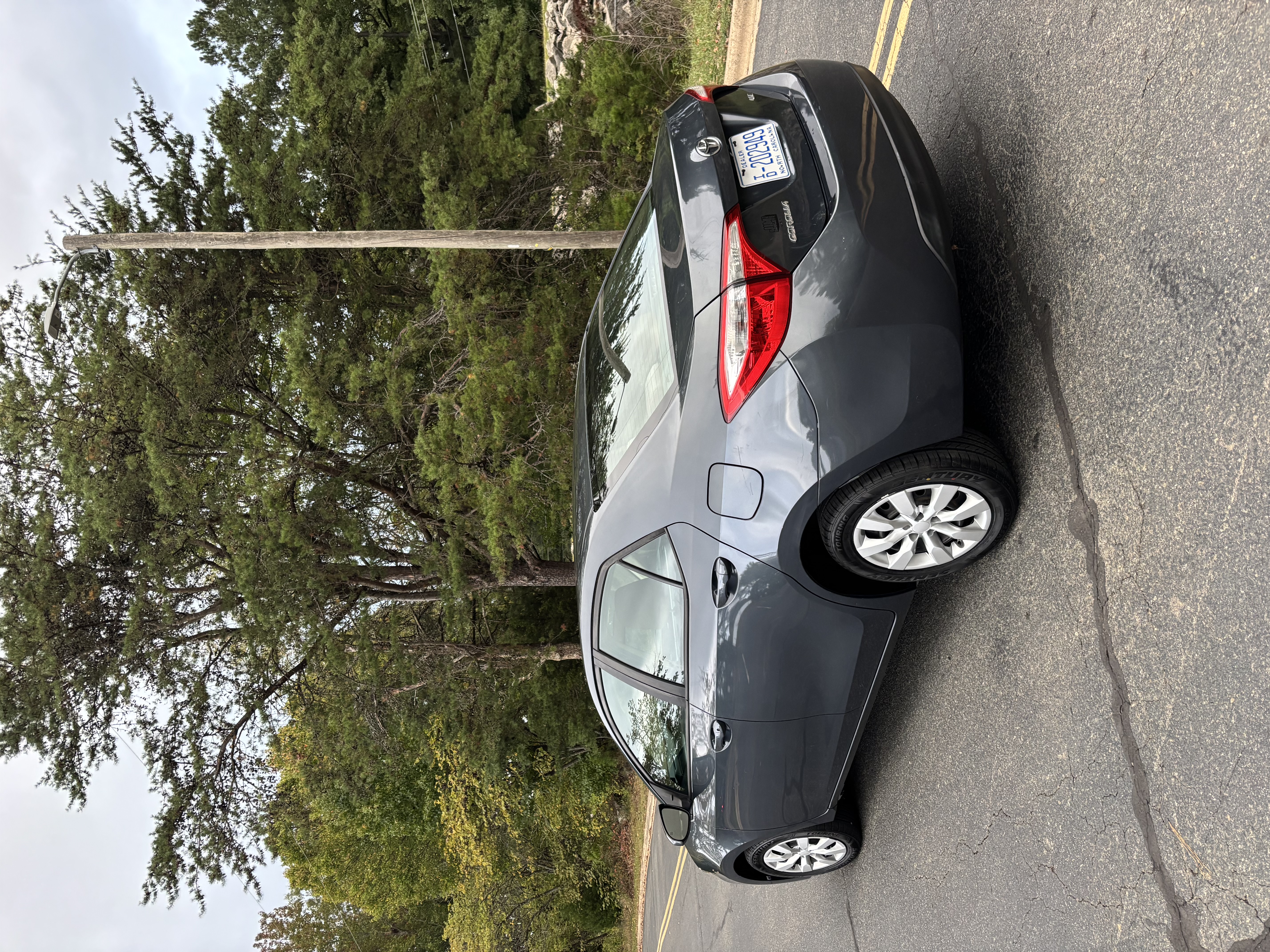 Used 2014 Toyota Corolla LE FWD image 11