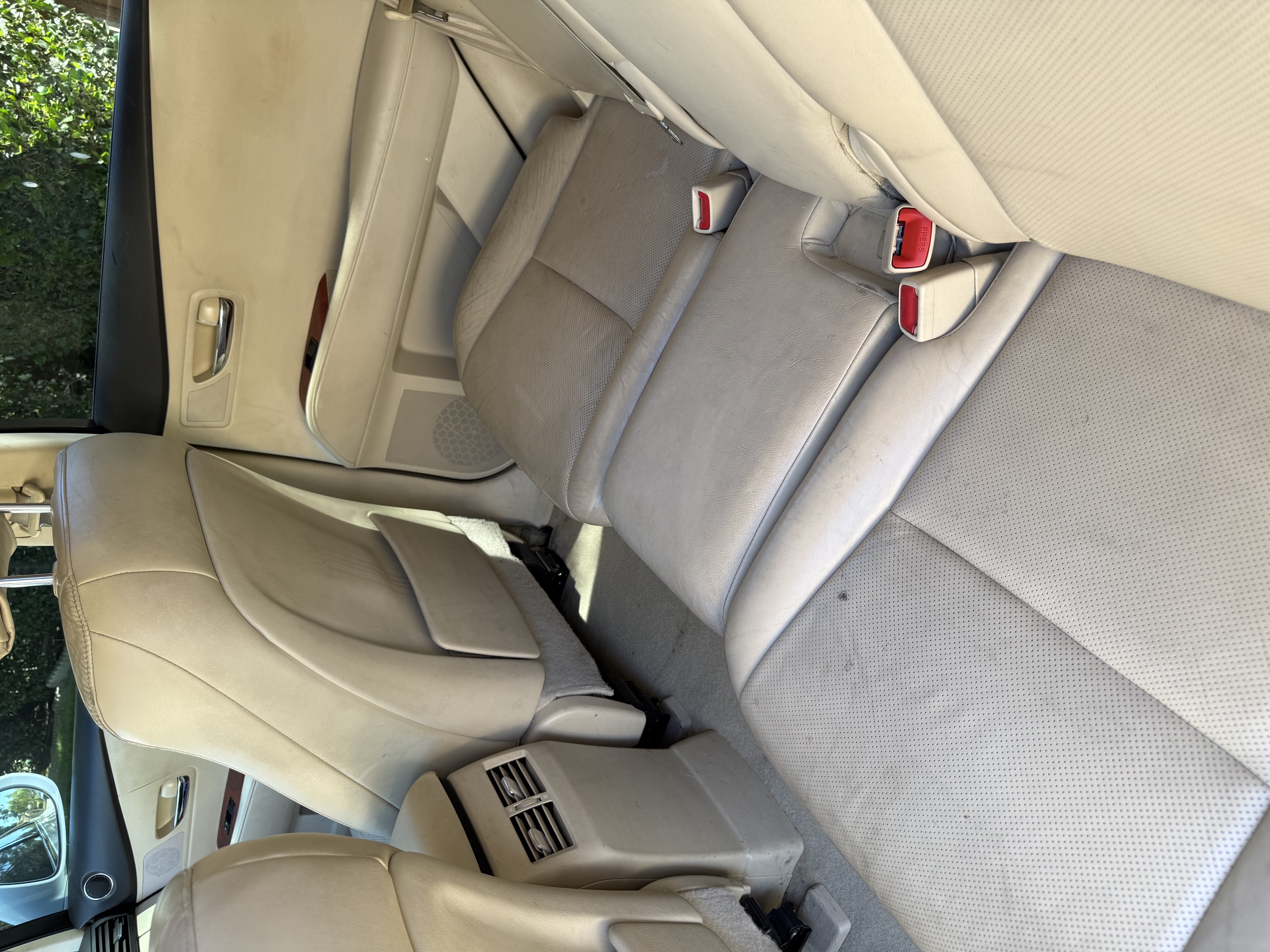 Used 2012 Lexus RX 350 FWD w/ Premium Pkg image 2