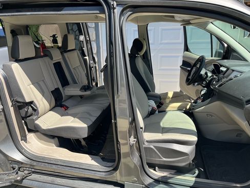 Used 2015 Ford Transit Connect XLT image 9