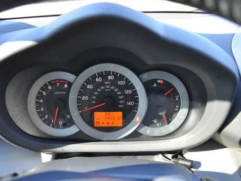 Used 2011 Toyota RAV4 Limited image 28