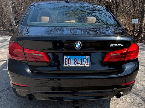 Used 2019 BMW 530e xDrive w/ Convenience Package image 6