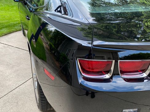 Used 2010 Chevrolet Camaro LT w/ RS Package RWD image 5