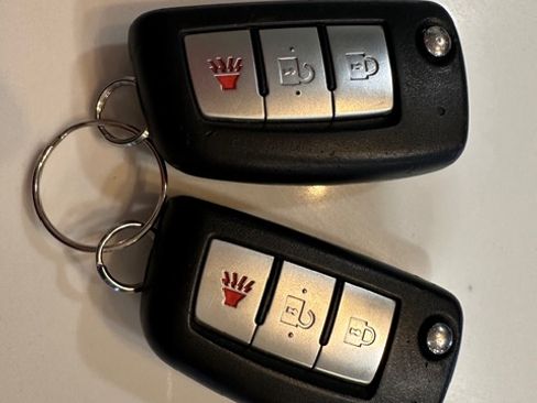 Used 2017 Nissan Rogue S image 12