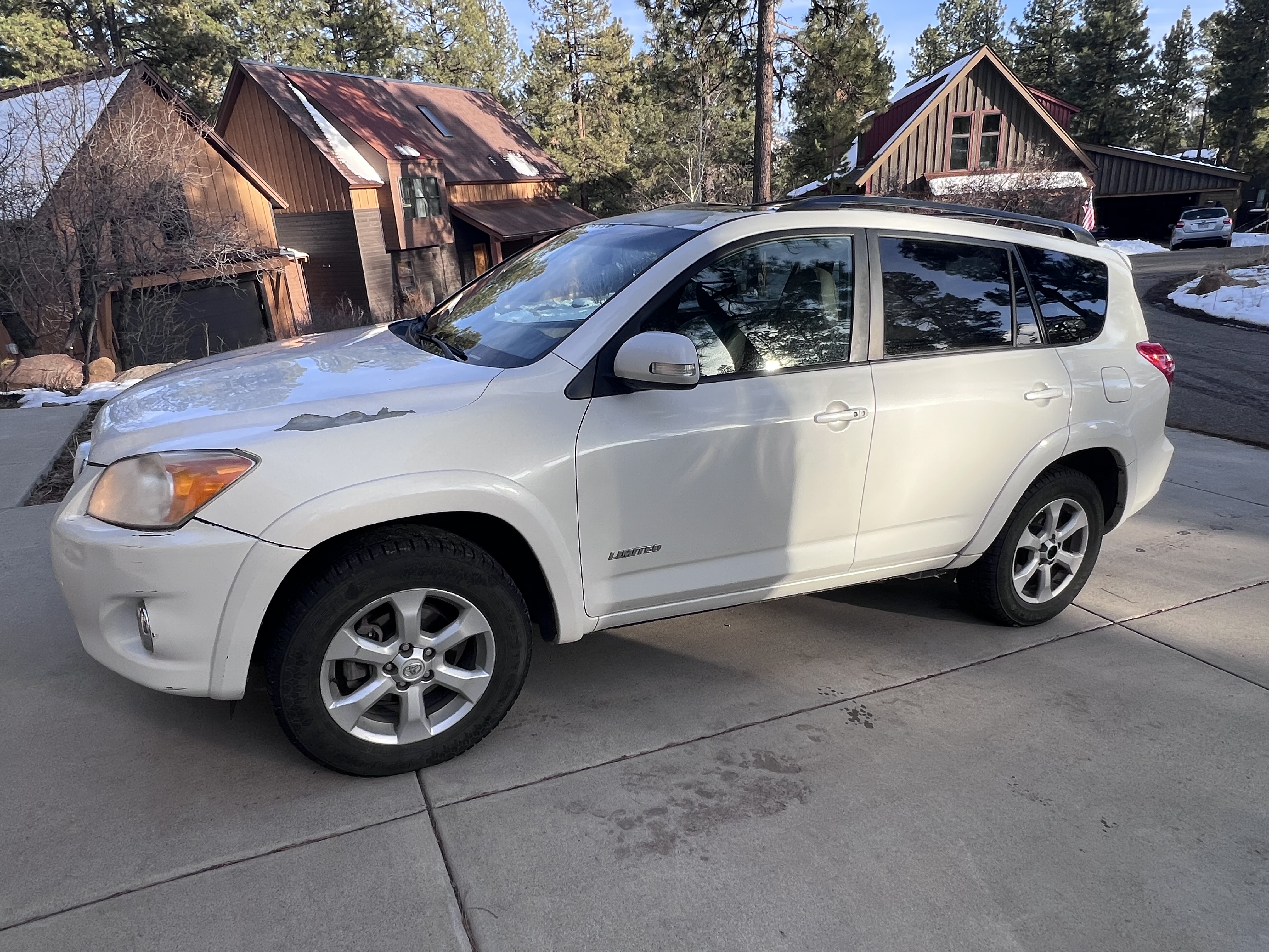 Used 2012 Toyota RAV4 Limited w/ Navigation Value Pkg AWD/4WD image 1