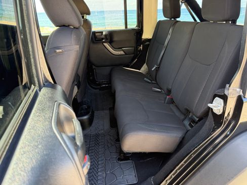 Used 2017 Jeep Wrangler Unlimited Sport w/ Quick Order Package 24S image 15