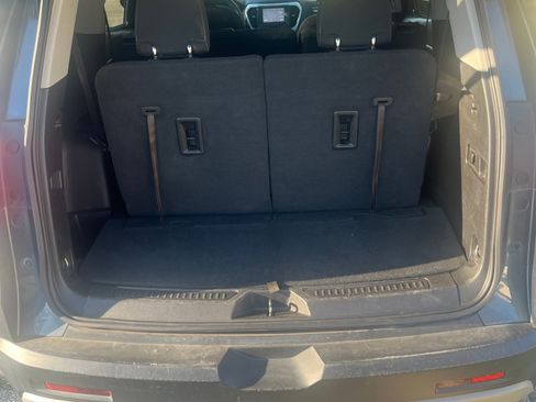 Used 2019 GMC Acadia SLE w/ LPO, Floor Liner Package image 13