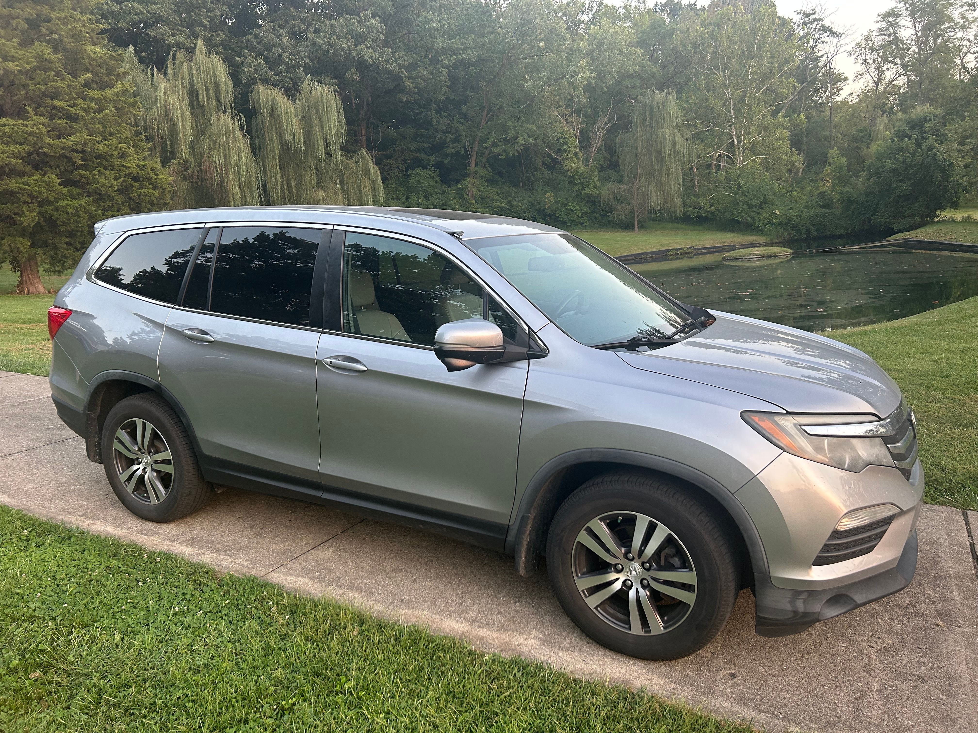 Used 2016 Honda Pilot EX-L image 2
