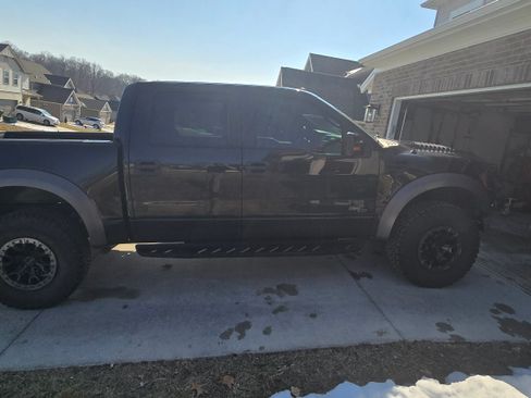 Used 2011 Ford F150 Raptor w/ Raptor Luxury Pkg image 5