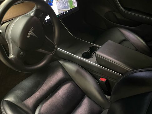Used 2020 Tesla Model 3 Standard Range Plus image 13