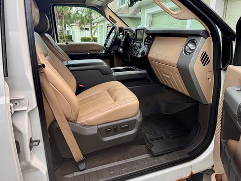 Used 2015 Ford F250 Lariat w/ Lariat Ultimate Package AWD/4WD image 21