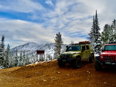 Used 2013 Jeep Wrangler Unlimited Rubicon w/ Connectivity Group image 23