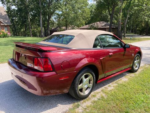Used 2004 Ford Mustang Premium RWD image 8