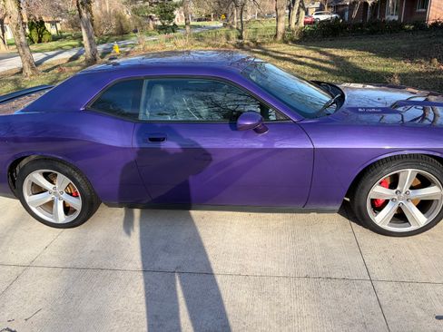 Used 2010 Dodge Challenger SRT8 w/ SRT Option Group II image 5