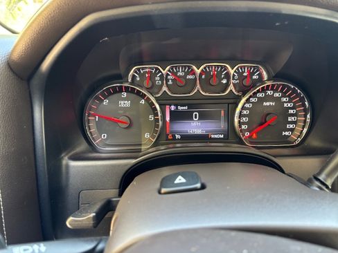 Used 2014 GMC Sierra 1500 SLT w/ Suspension Package, Off-Road image 4